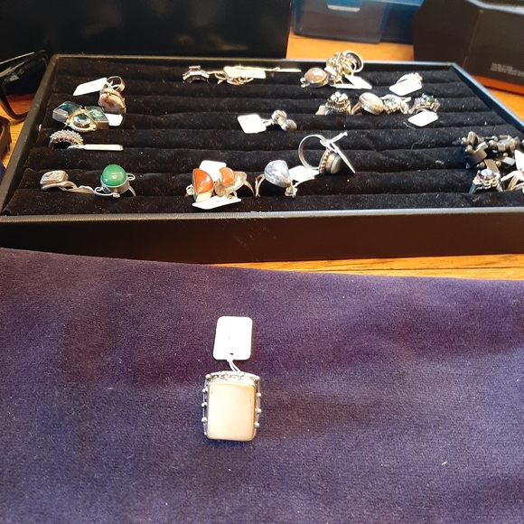 Ladies jewelry - Picture 6 of 8